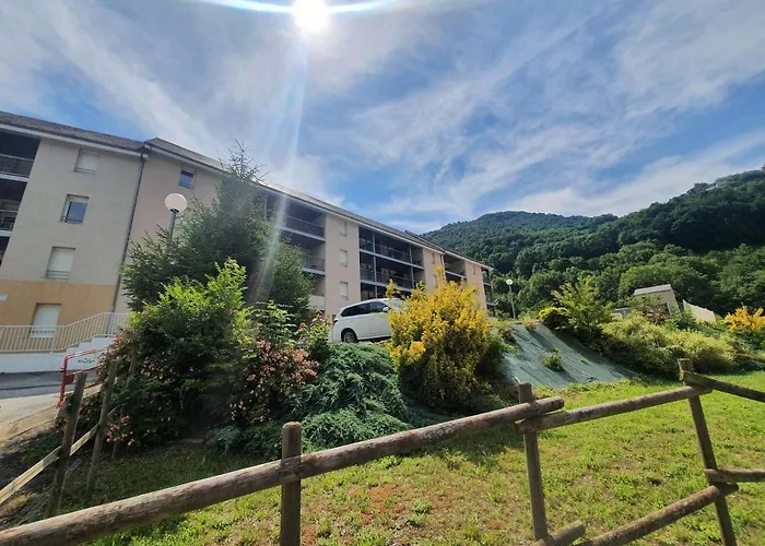 6 Places Au Coeur De Luz Saint Sauveur *